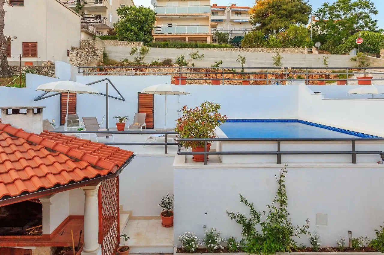 Apartments Meri Trogir 0*,  Kroatien